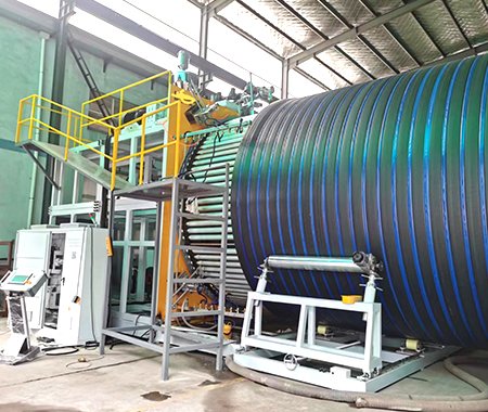 4米中空壁纏繞管設(shè)備試機(jī)成功